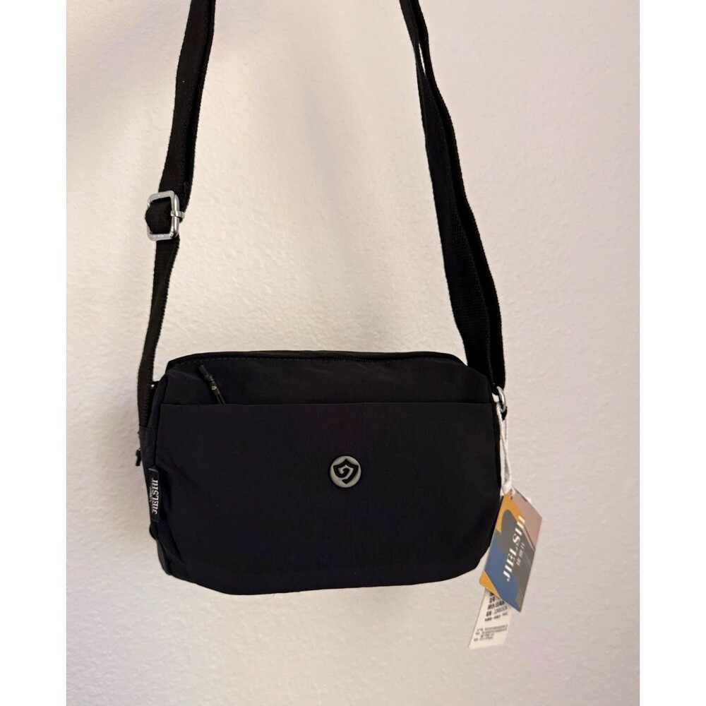 Minimalist Lightweight Water-Resistant Crossbody Bag